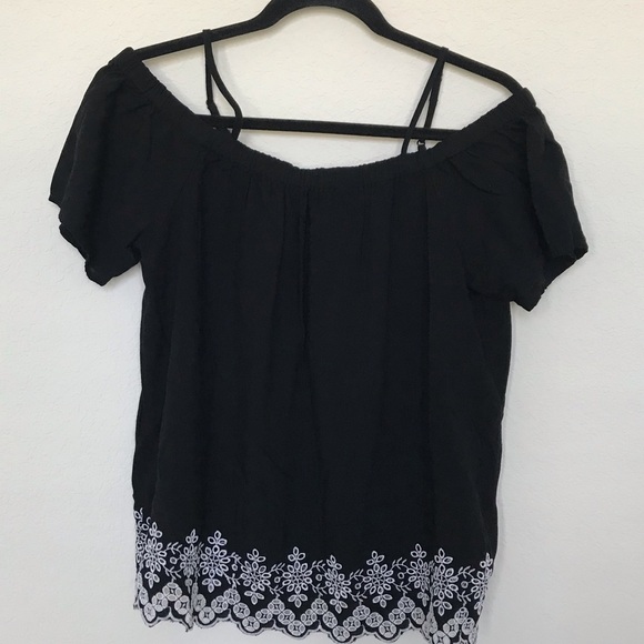 Old Navy Cold Shoulder Embroidered Top - Picture 1 of 3